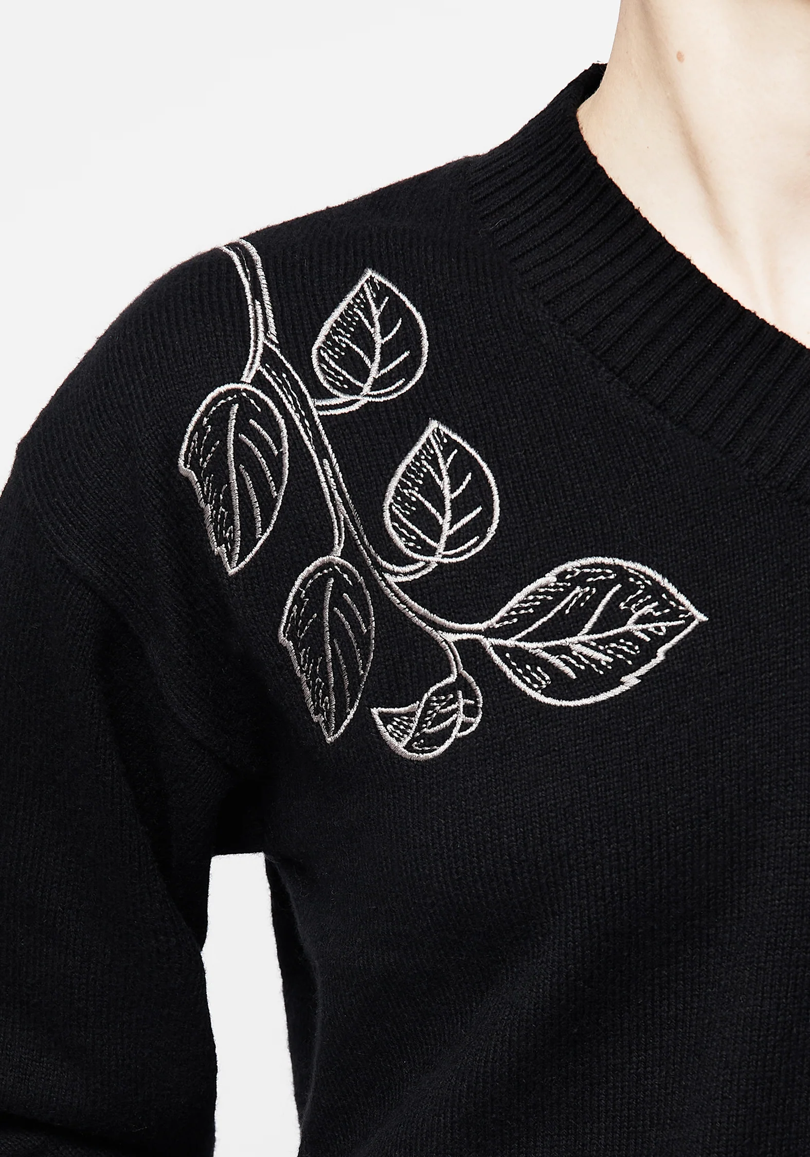 Amalthea Embroidered Jumper - Image 2