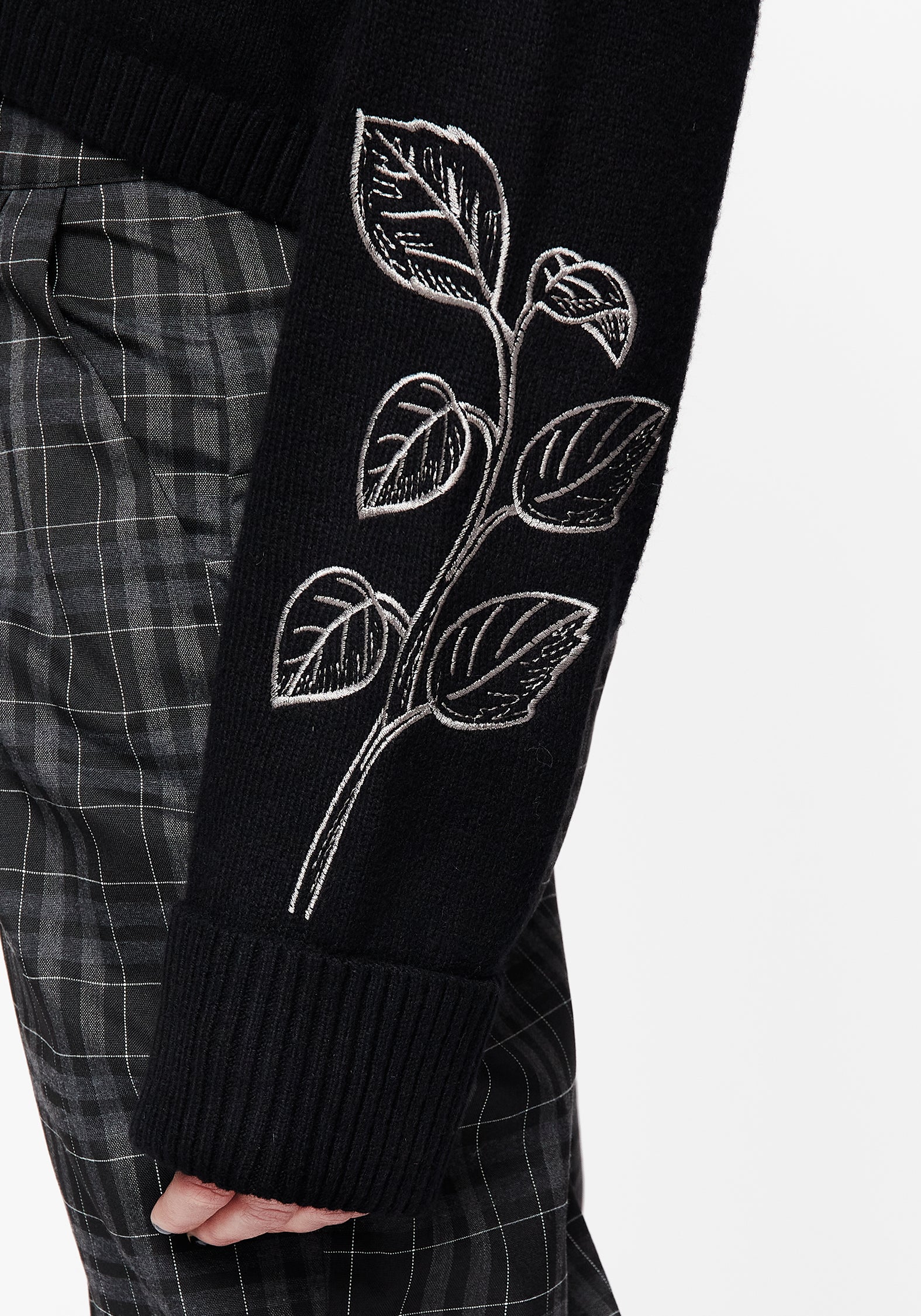 Amalthea Embroidered Jumper - Image 5