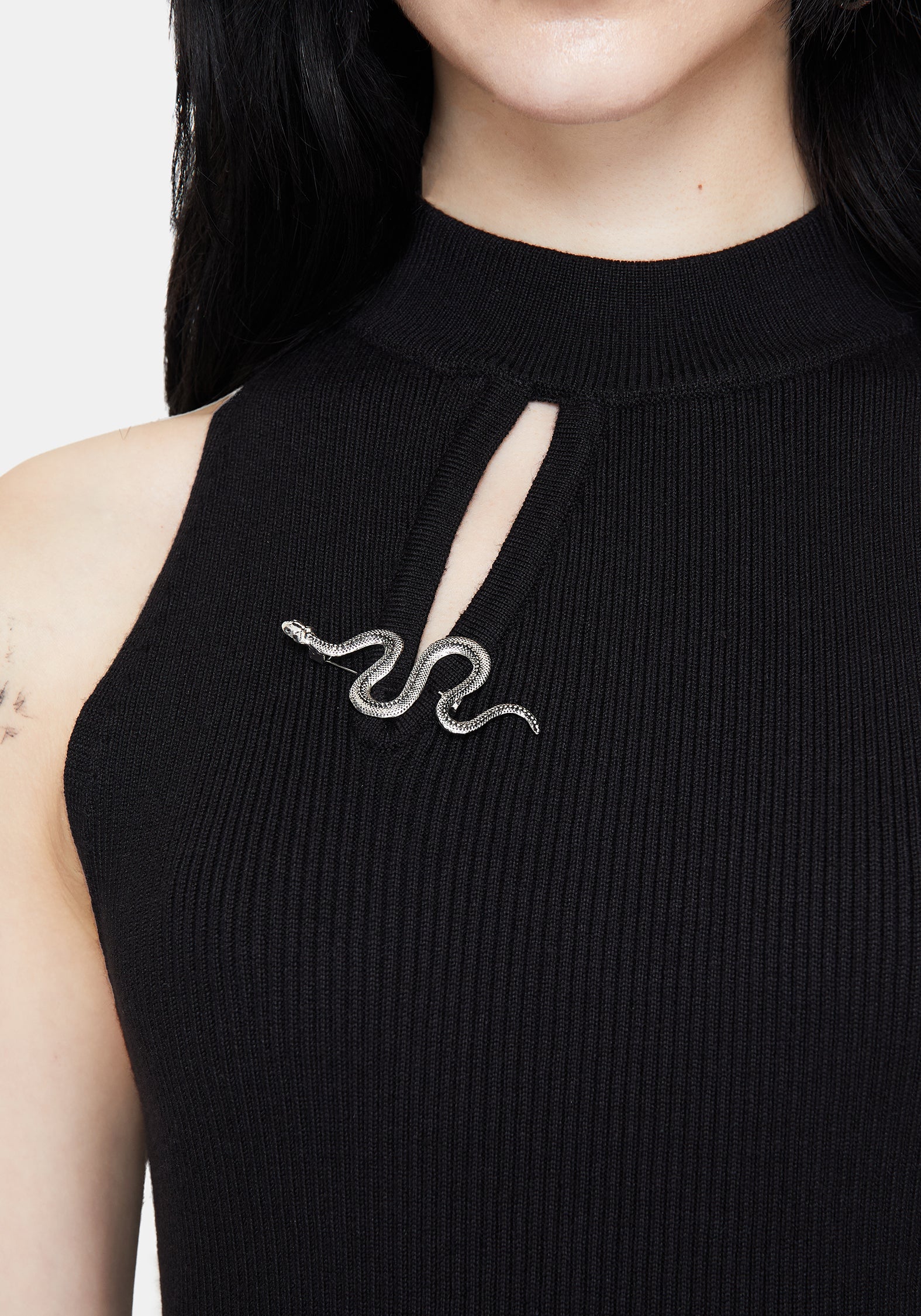 Apollo Snake Brooch Cut Out Detail Sleeveless Knit Top - Image 2