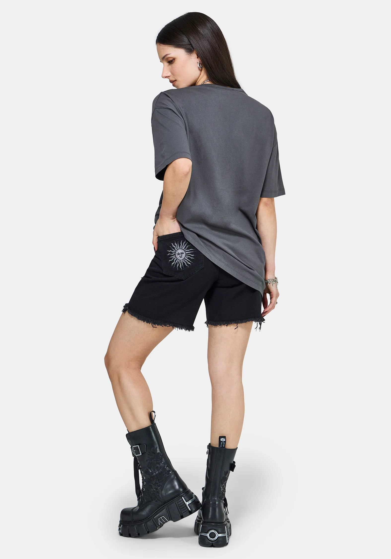Asha Washed Boyfriend T-Shirt - Image 4