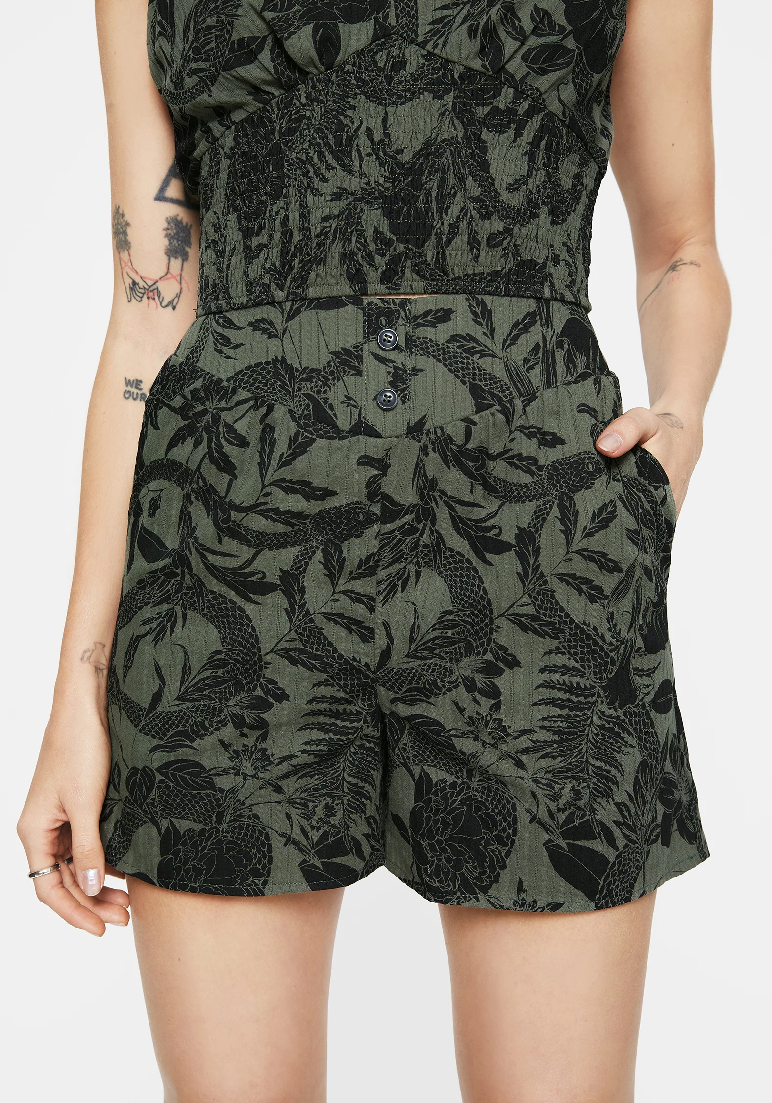 Bashe Cotton Wide Leg Shorts - Green - Image 2