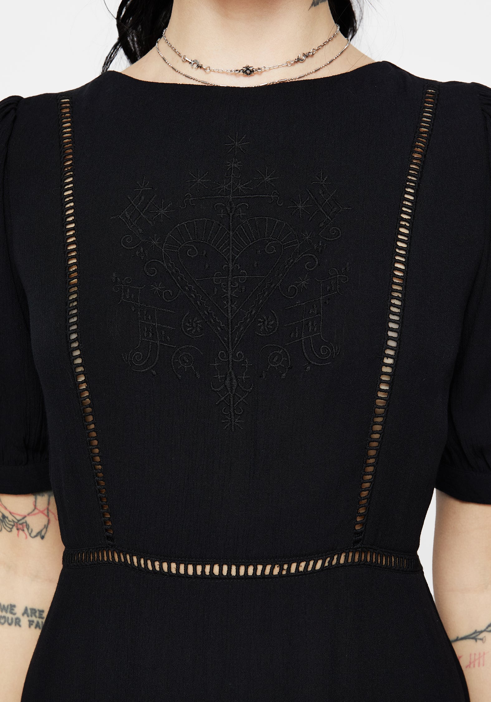 Blessing Puff Sleeve Tie Back Midi Dress - Image 2