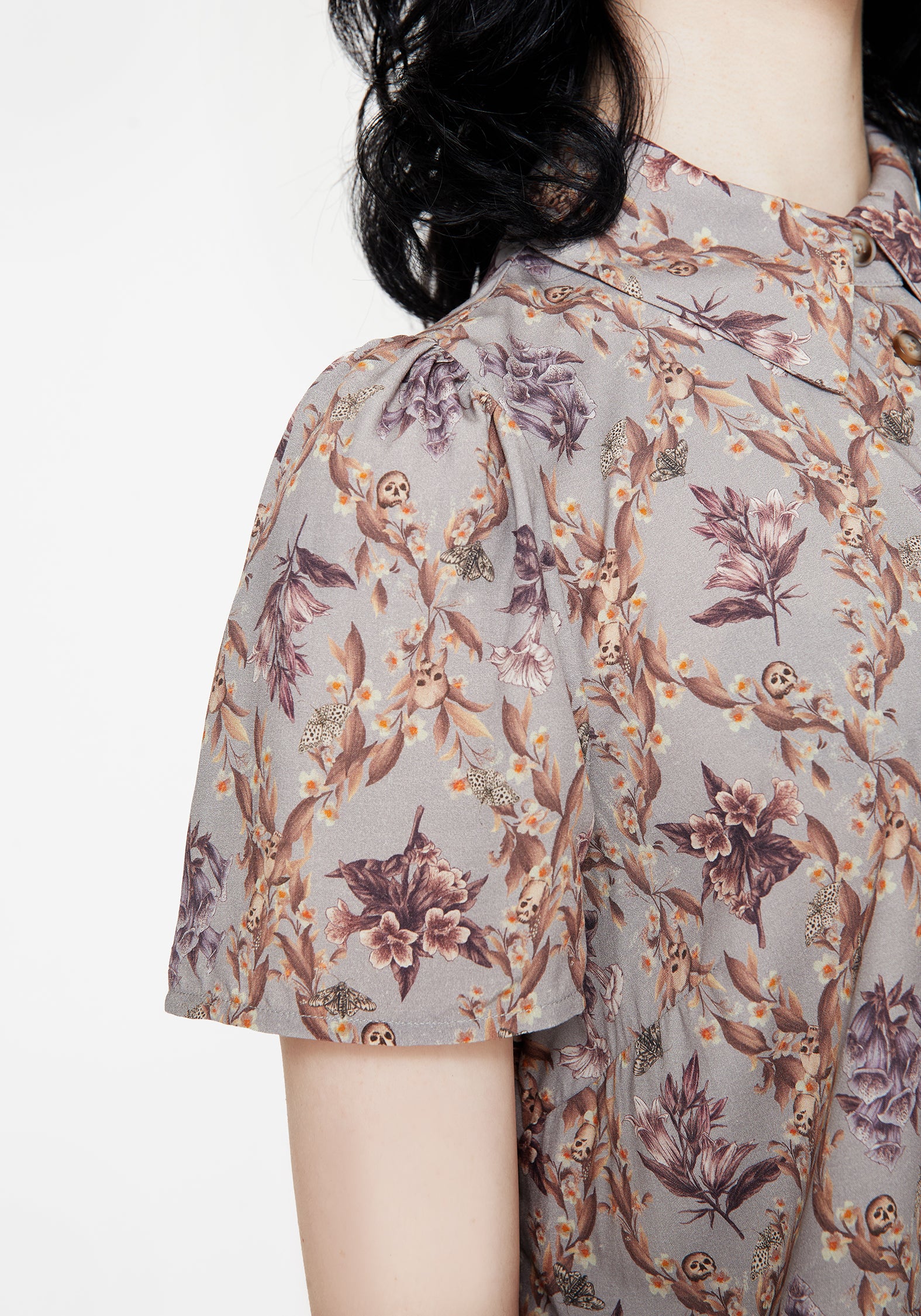 Blossom Floral Tile Printed Cropped Button Up Shirt - Image 2