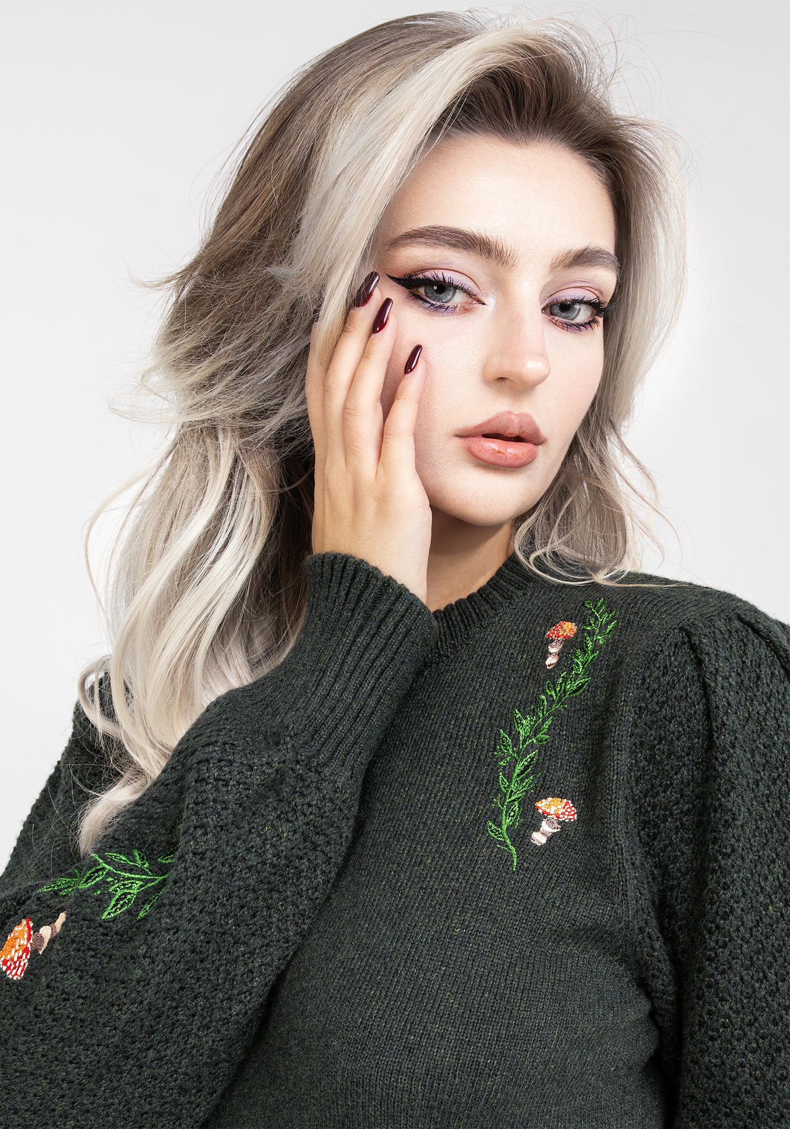 Fable Embroidered Jumper - Image 7