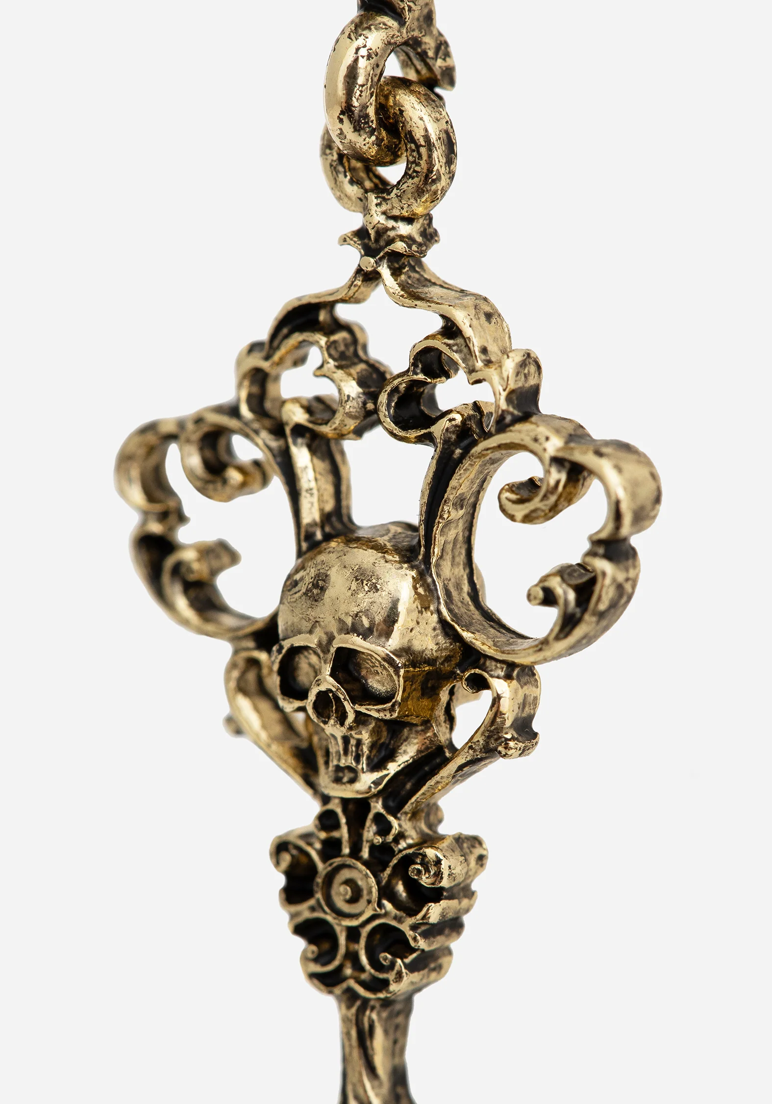 Genesta Skull Key Earrings - Image 4