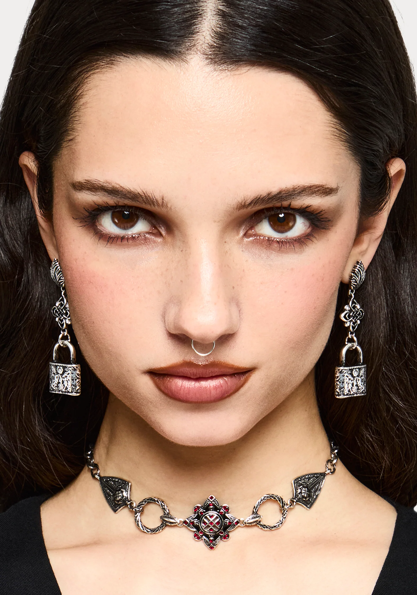 Gorthe Shield Oval Choker - Image 5