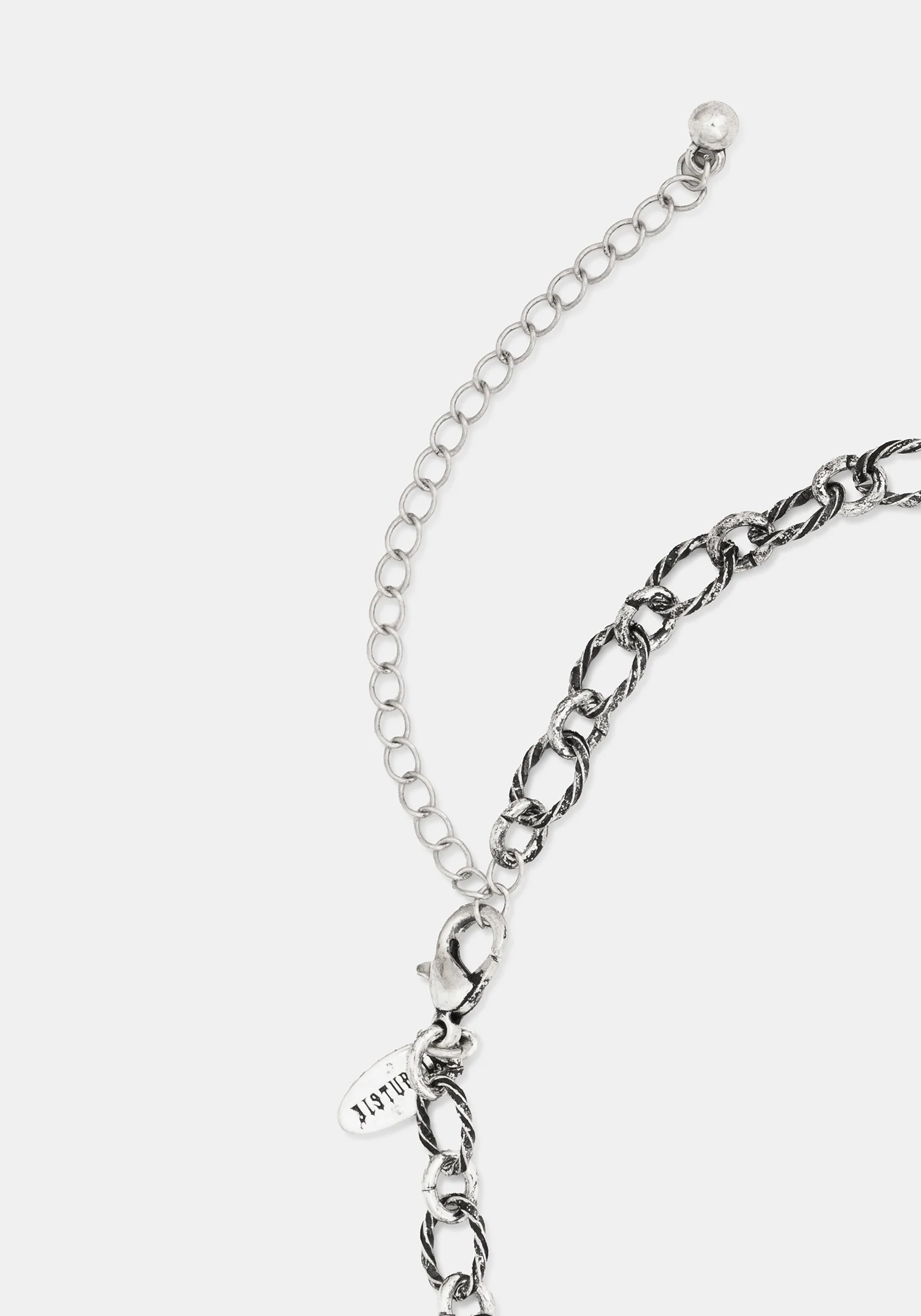 Gorthe Shield Oval Choker - Image 7