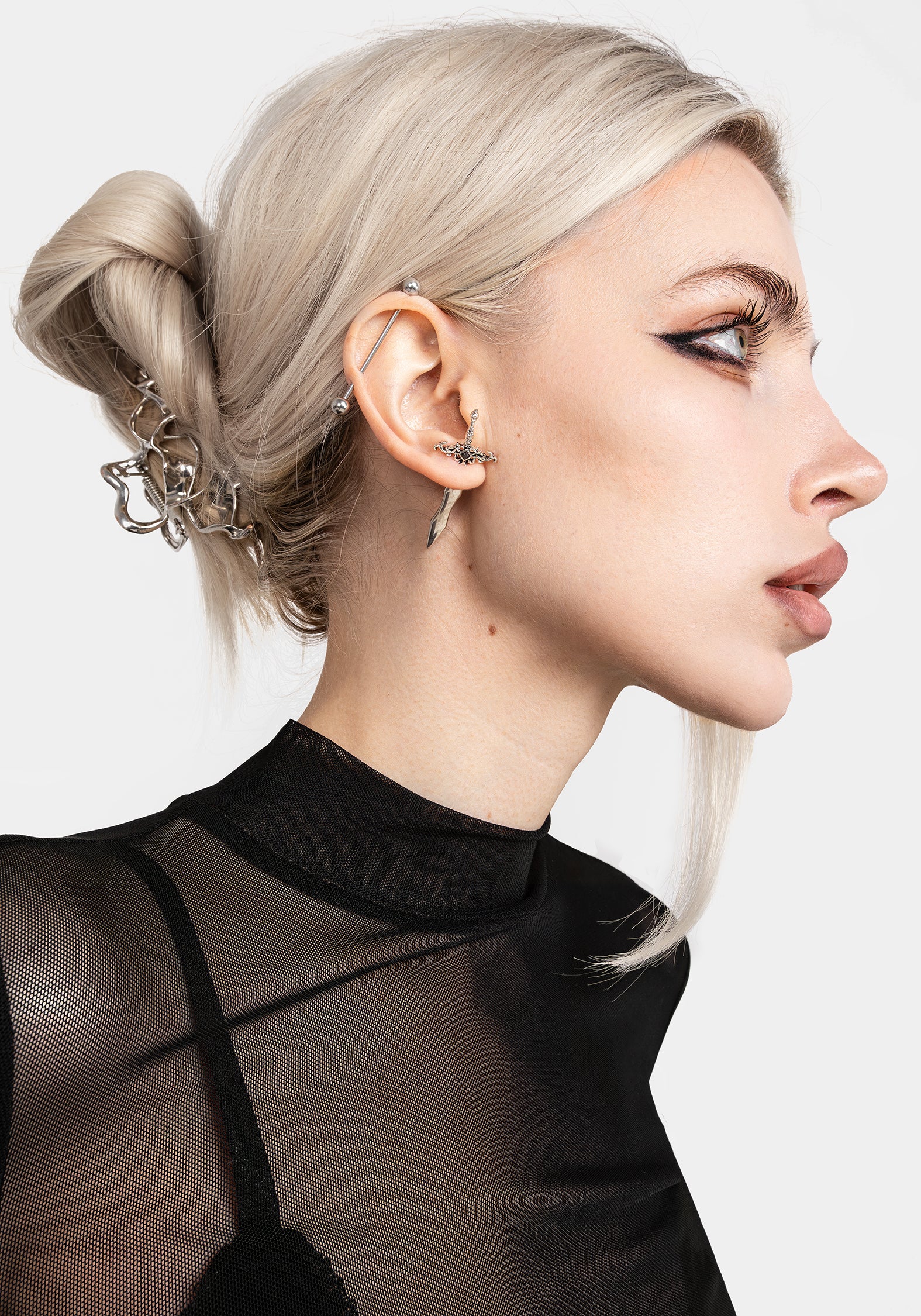 Harpe Dagger Earrings - Image 7