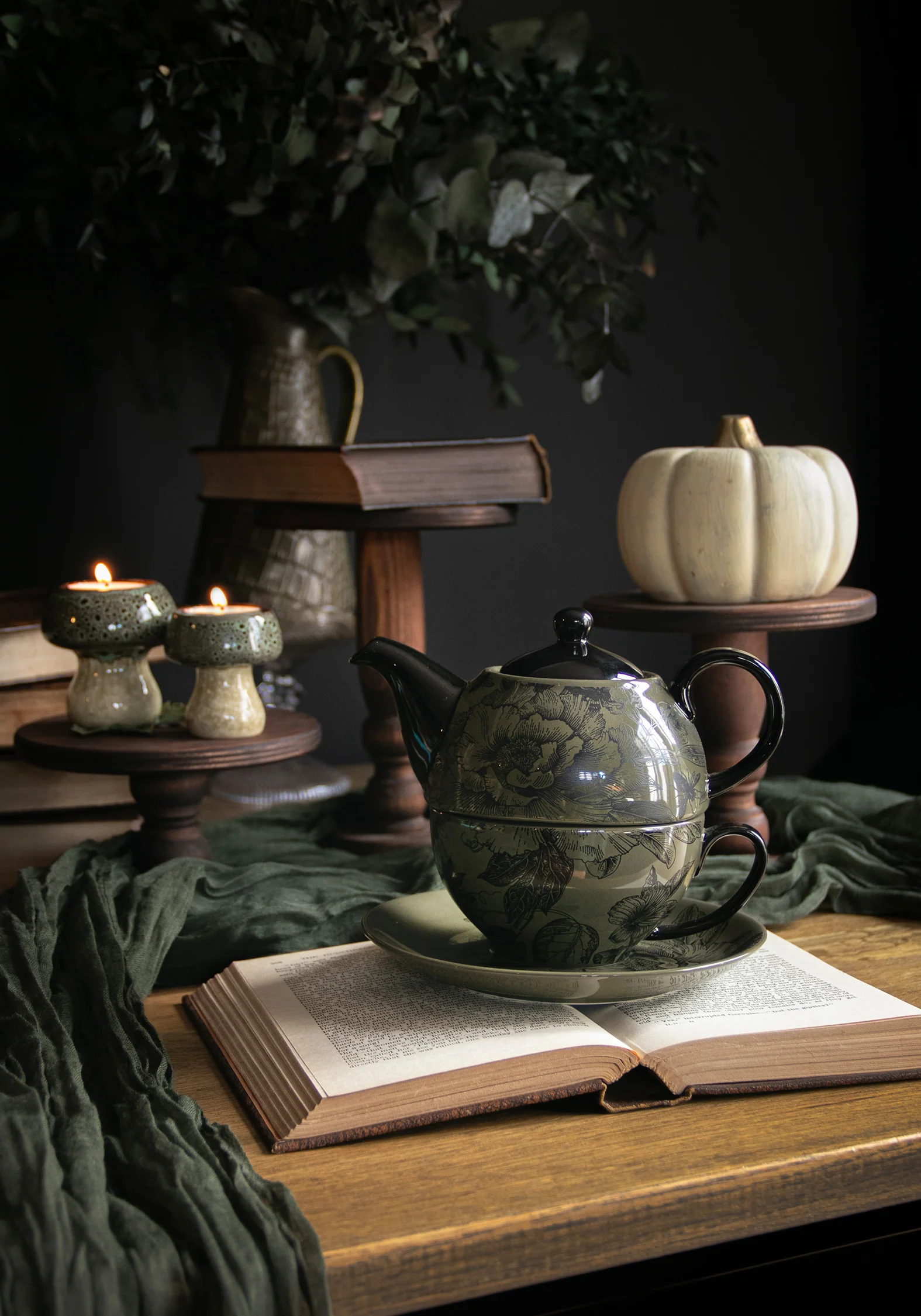 Konshu Floral Teapot and Teacup Set (3 Piece Set) - Image 2