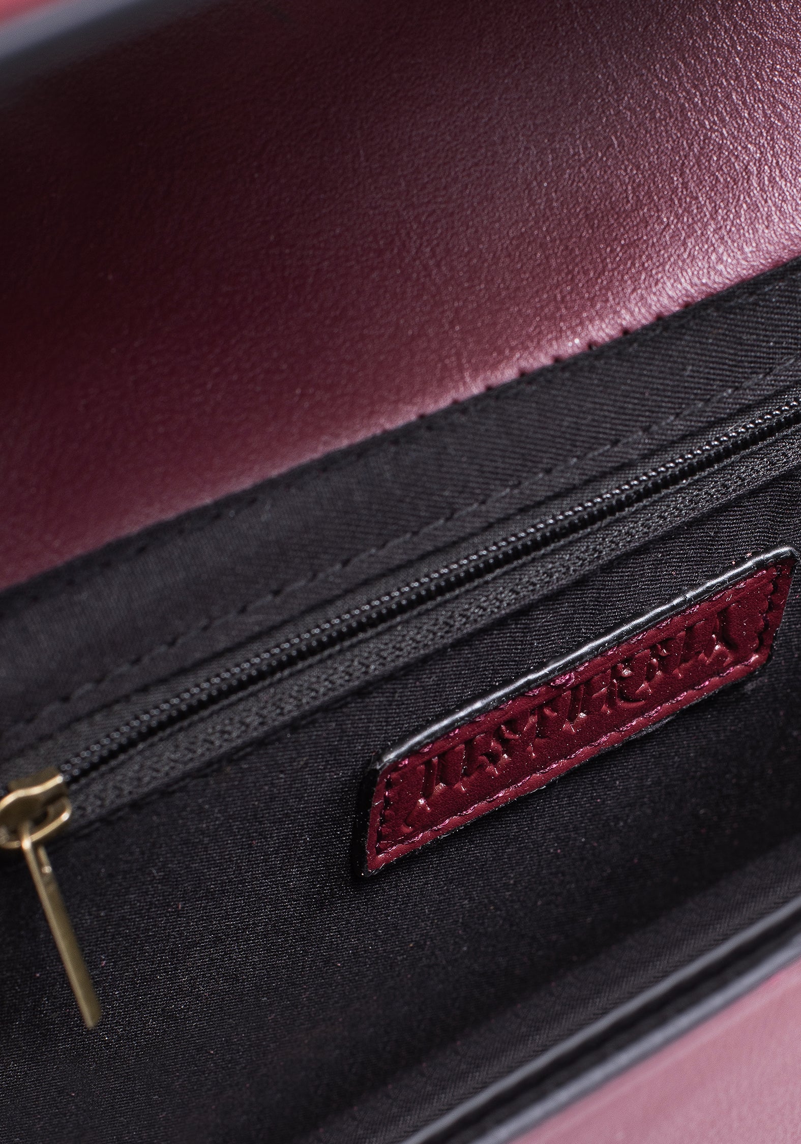 Lovers Embroidered Crossbody Clutch Bag - Image 3