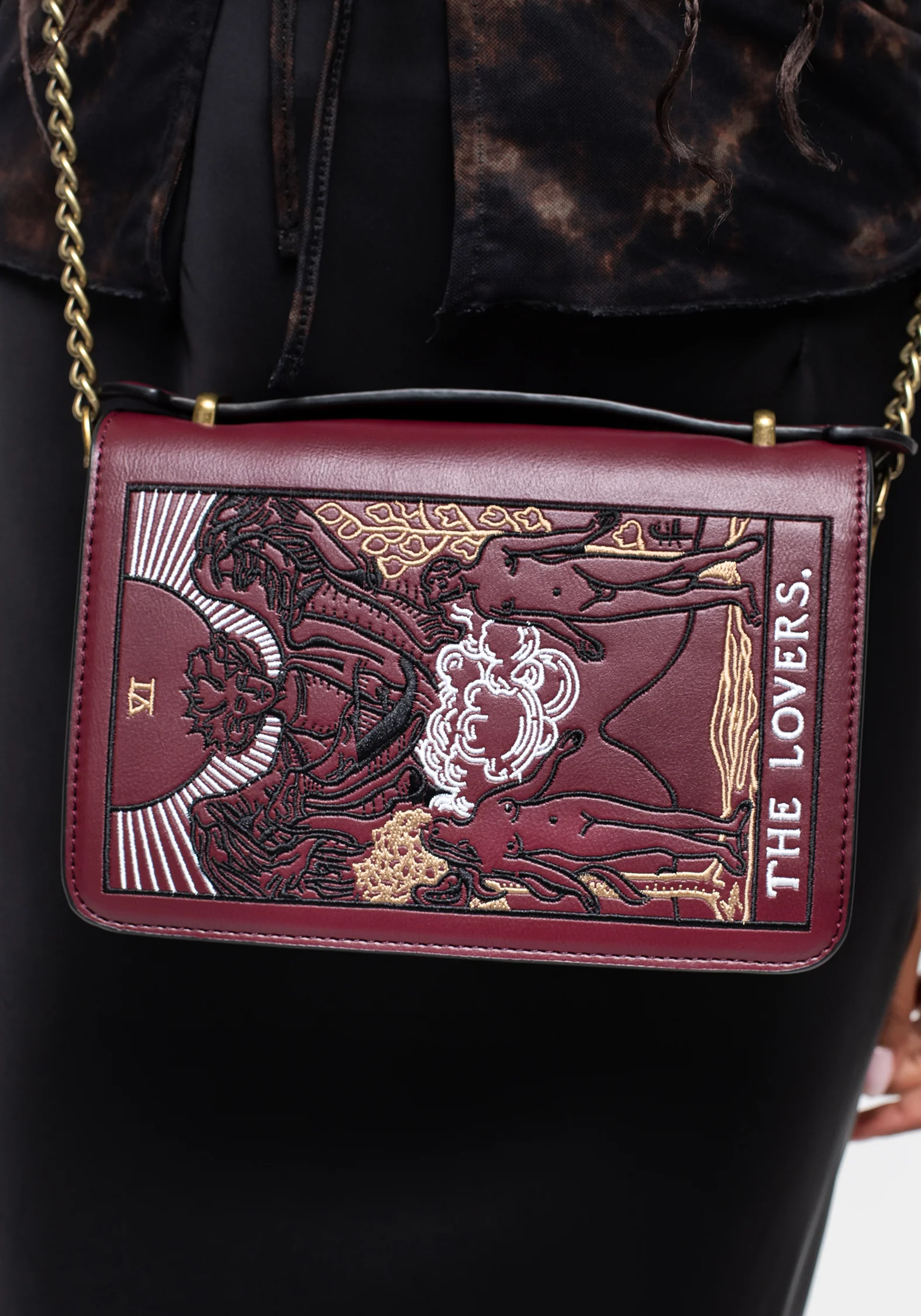 Lovers Embroidered Crossbody Clutch Bag - Image 8