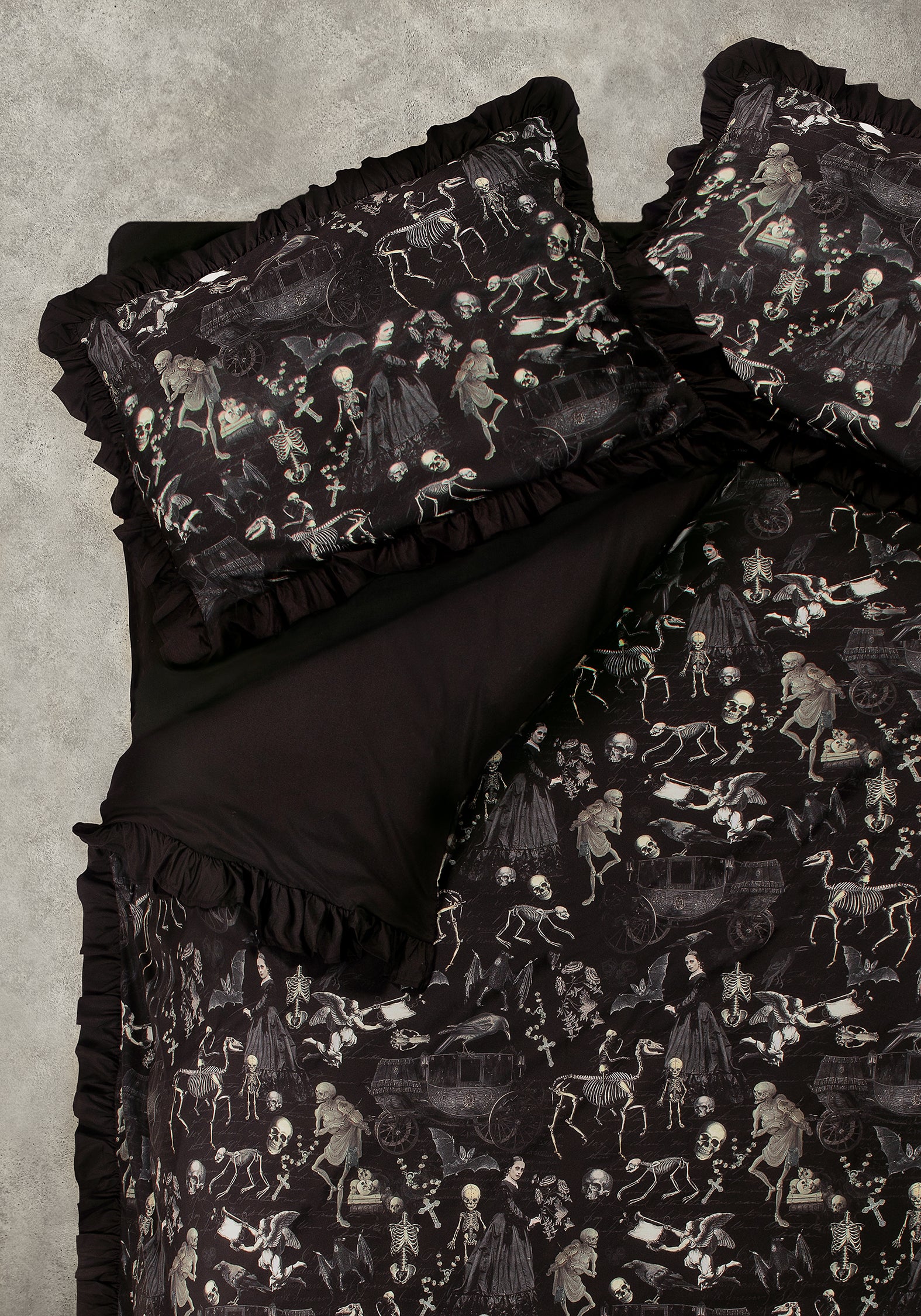 Melancholia Ruffle Bedding Set - UK Double - Image 3