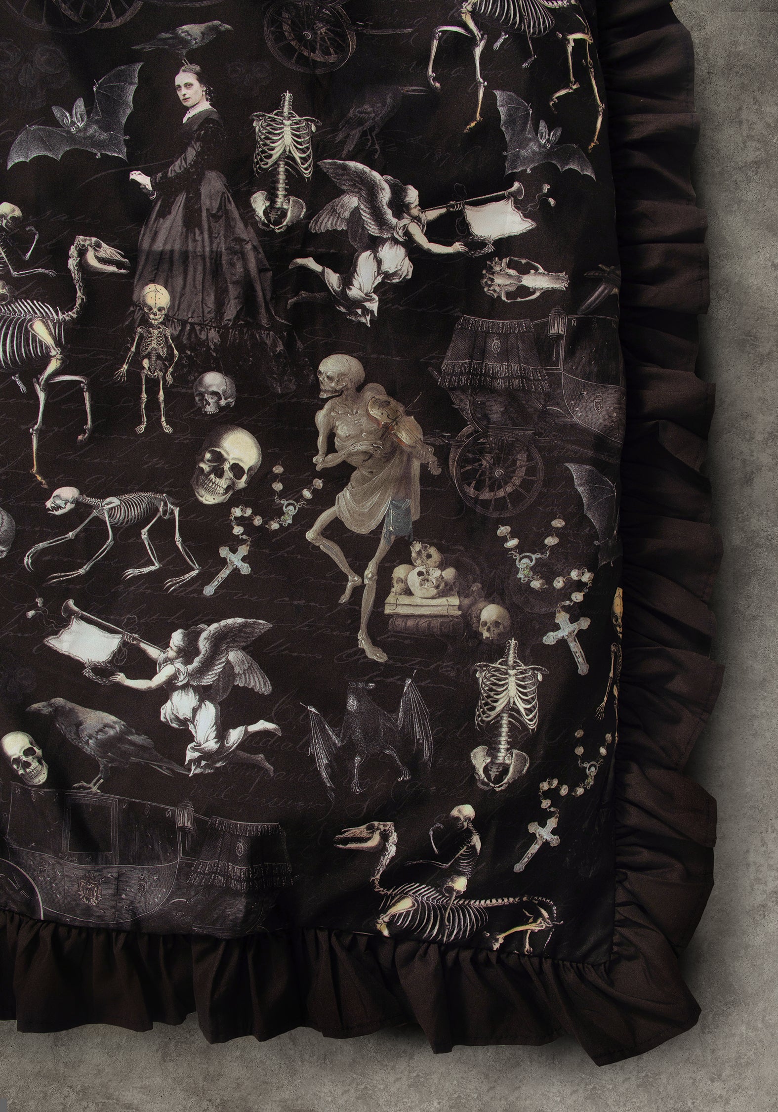 Melancholia Ruffle Bedding Set - UK Double - Image 4