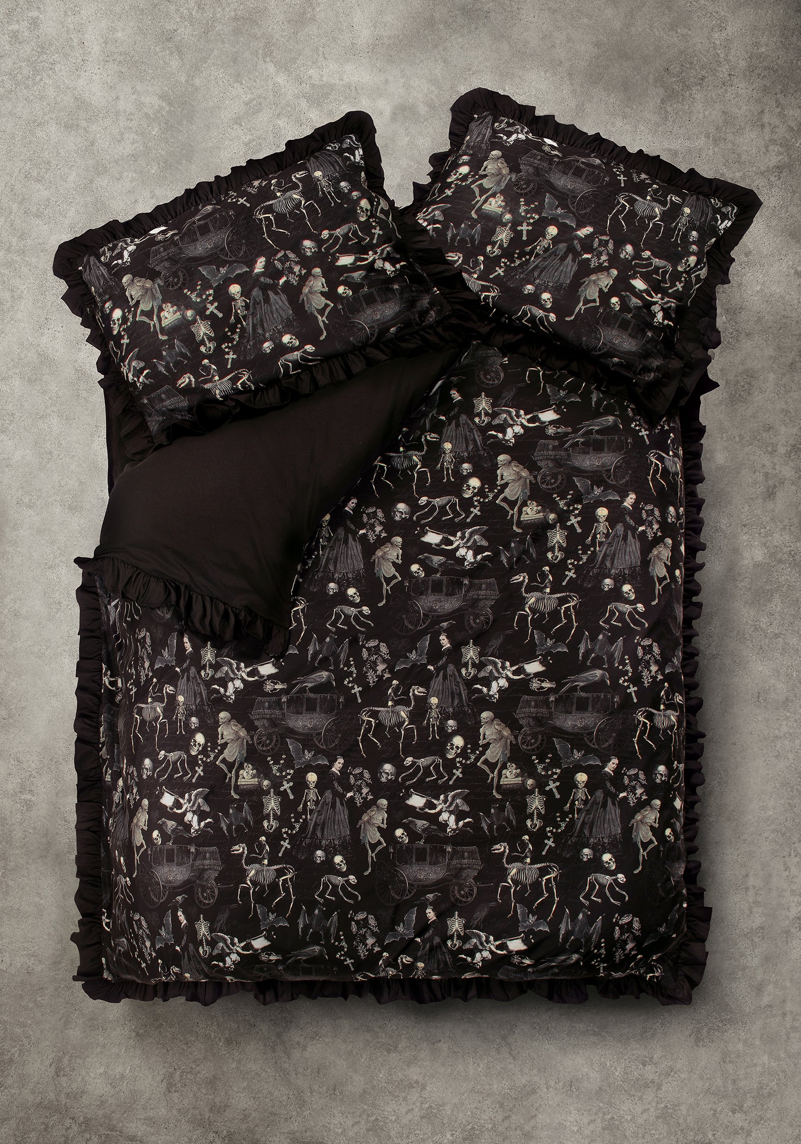 Melancholia Ruffle Bedding Set - UK Double - Image 5