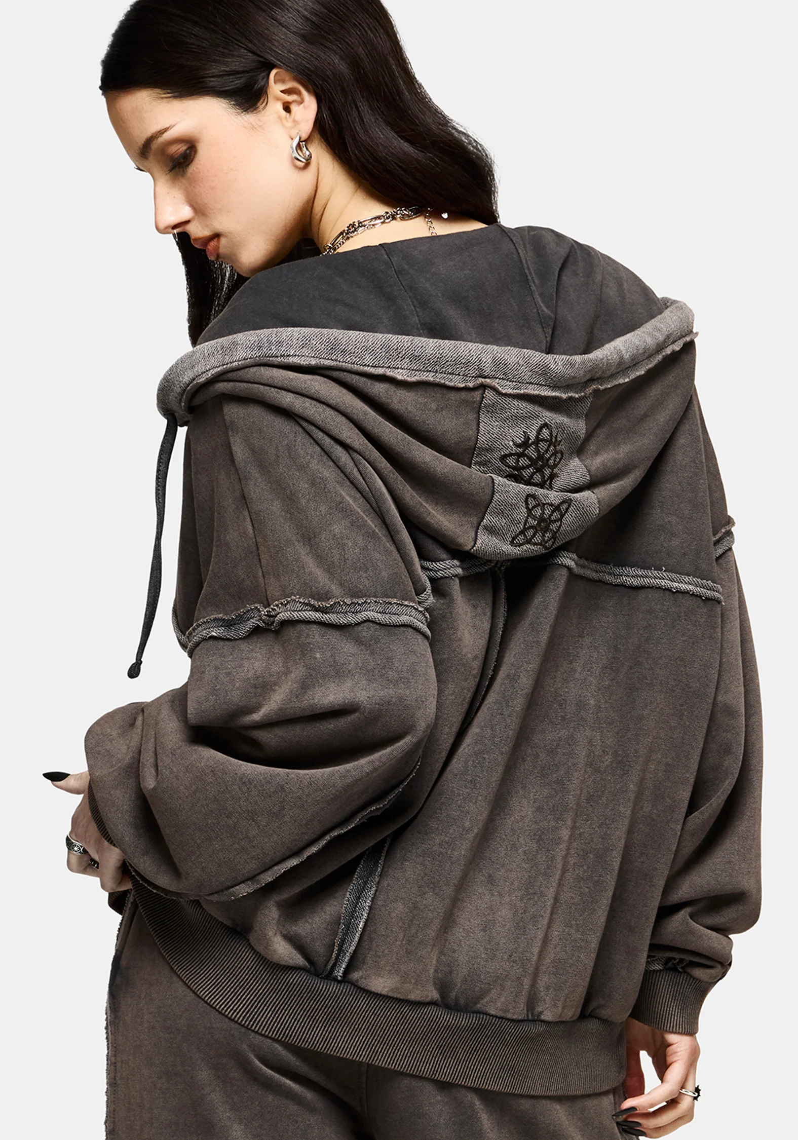 Mio Witches Knot Distressed Seam Hoody - Image 3