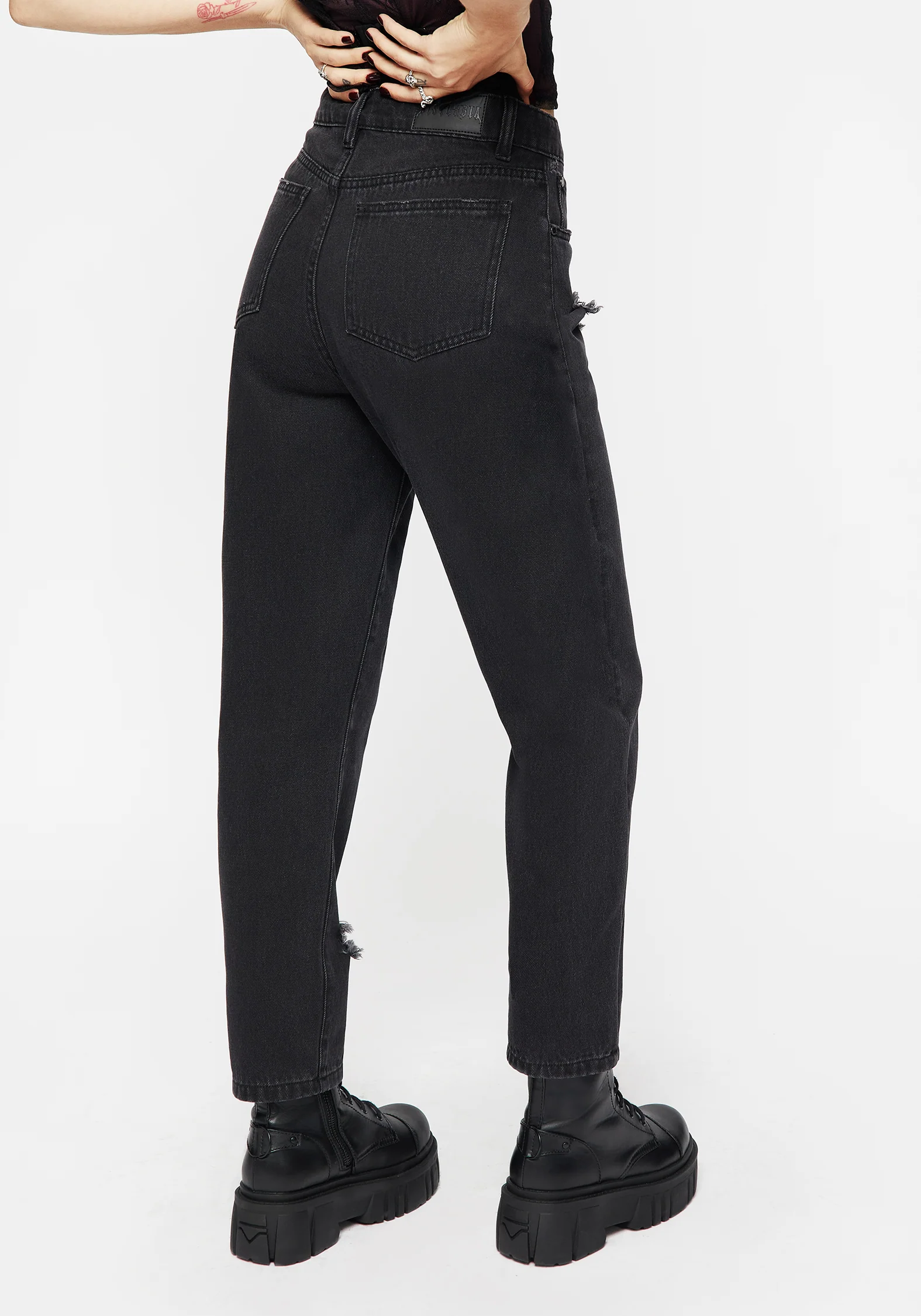 Nirah Embroidered Distressed Mom Jeans - Image 3