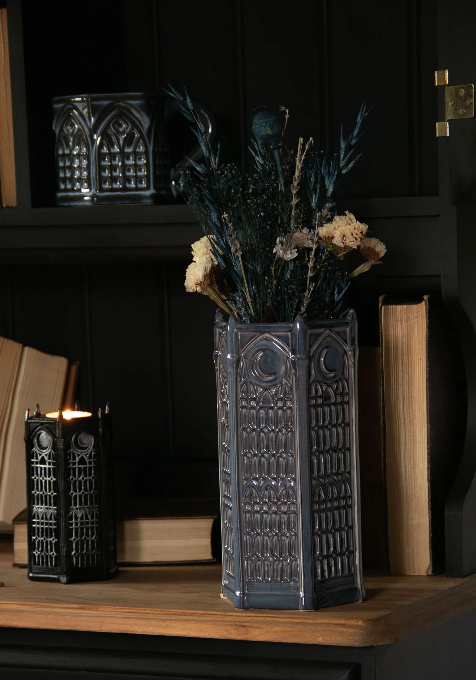 Noctelle Cathedral Vase - Image 7