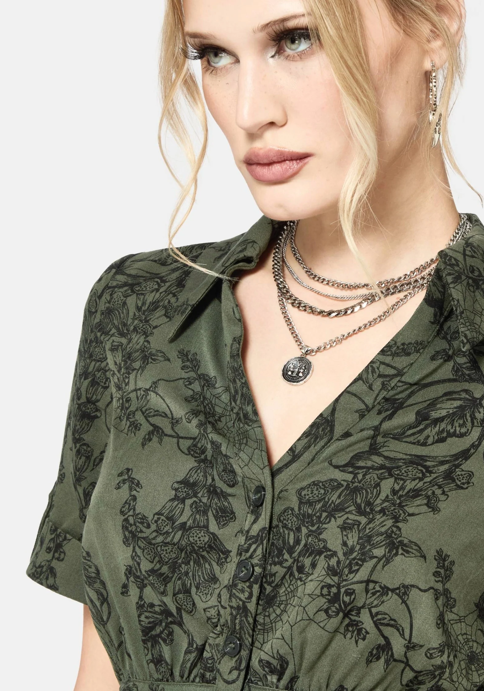 Orla Foxglove Potion Crop Short Sleeved Shirt - Image 2