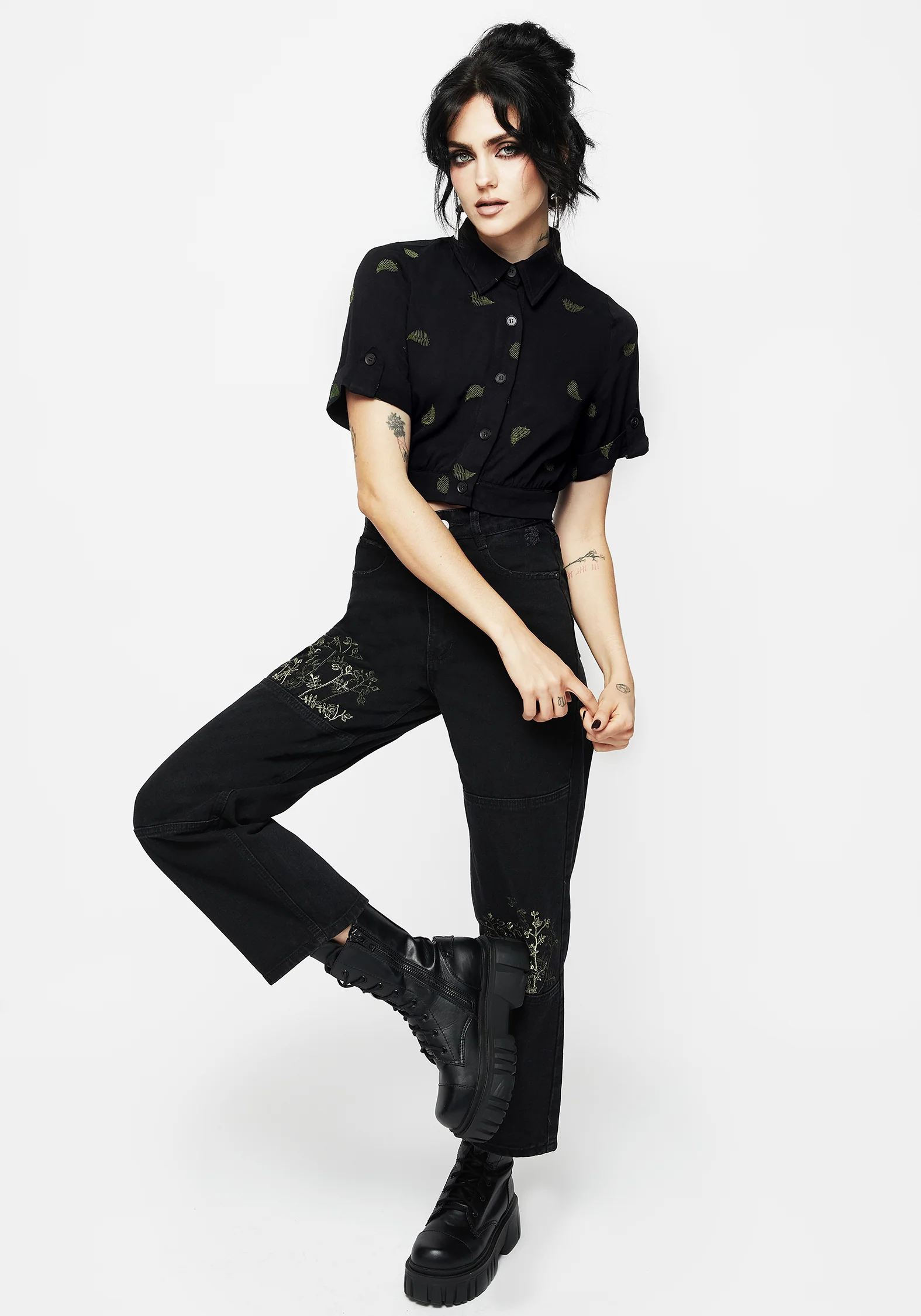 Osmunda Fern Embroidered Short Sleeve Crop Shirt - Image 5