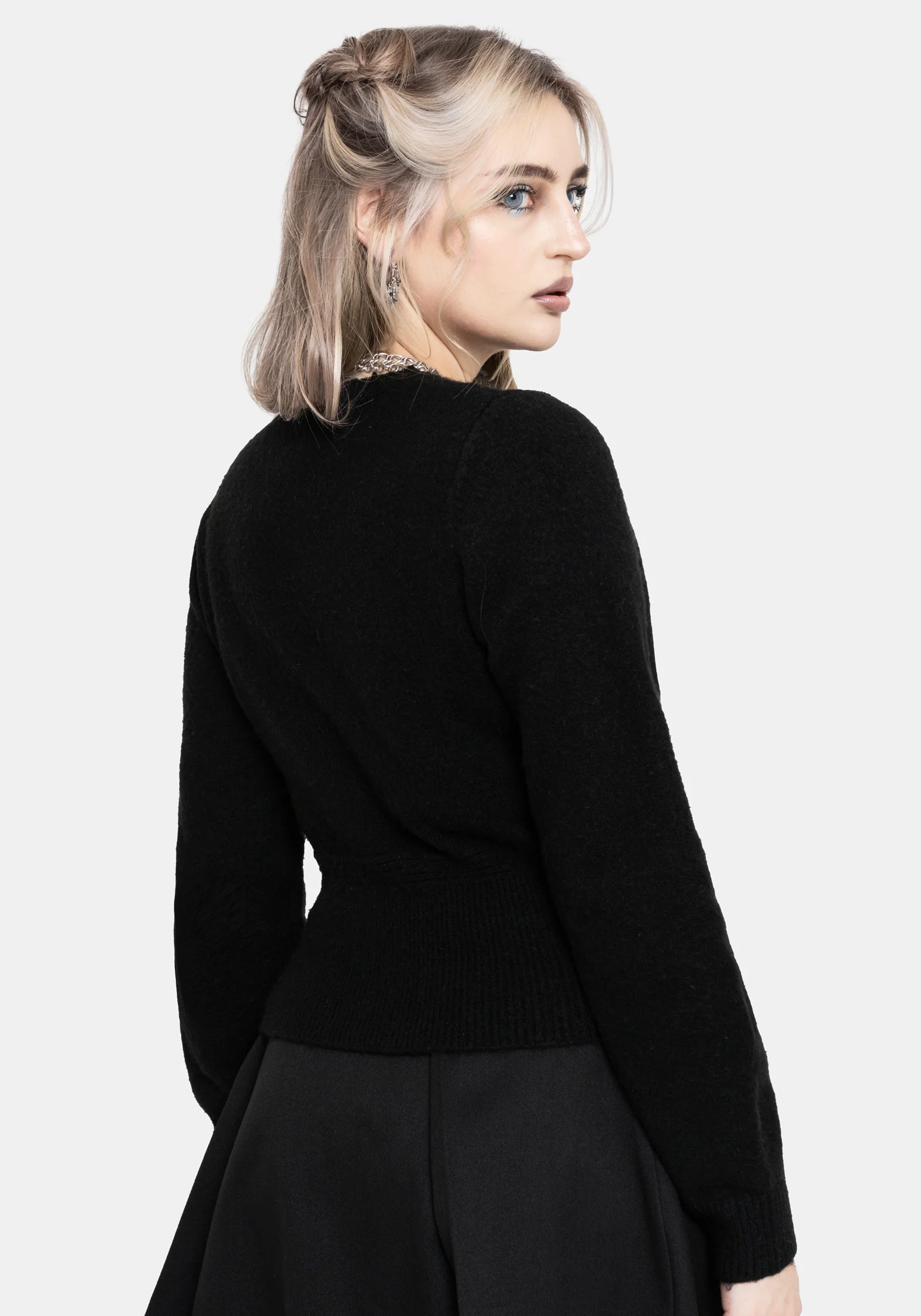 Rime Embroidered V-Neck Fitted Cardigan - Image 3