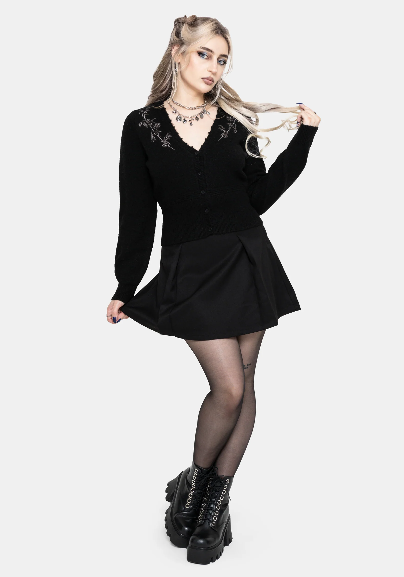Rime Embroidered V-Neck Fitted Cardigan - Image 6