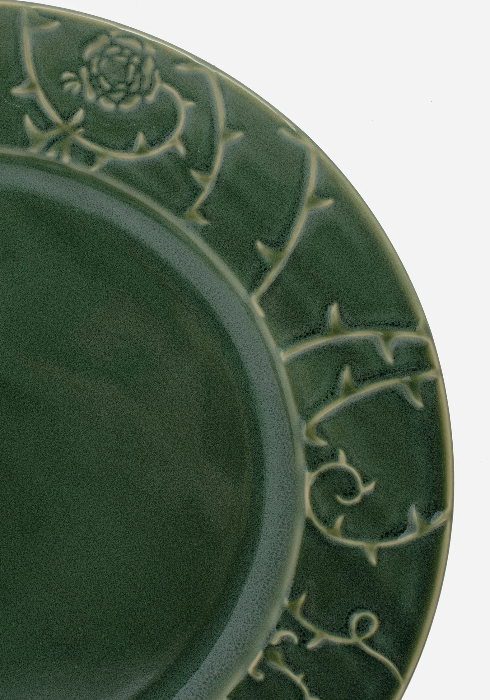 Rosethorn Floral Embossed Dinner Plate  (4 Piece Set) - Image 3
