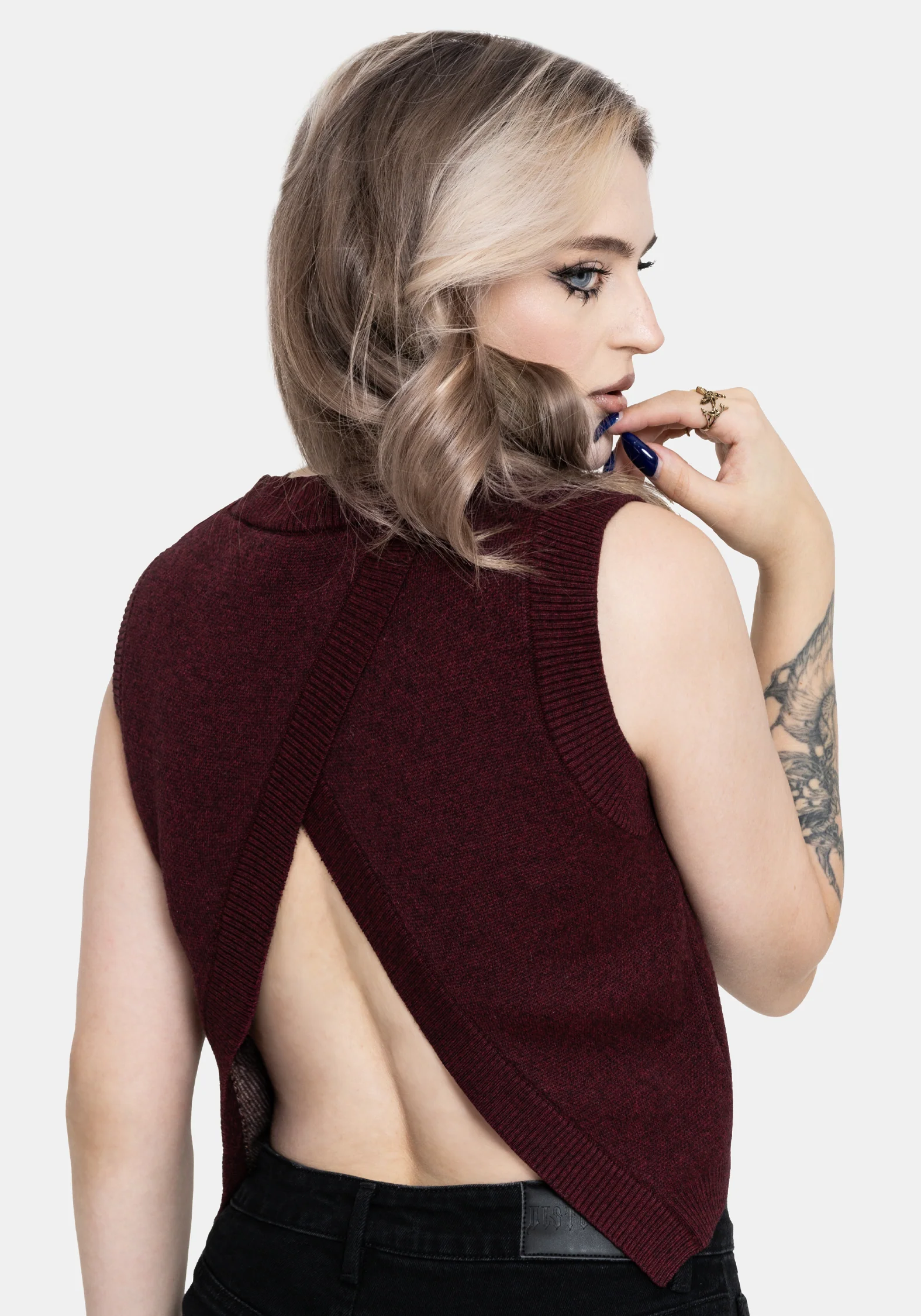 Rowana Dragon Printed Backless Knit Vest - Image 3
