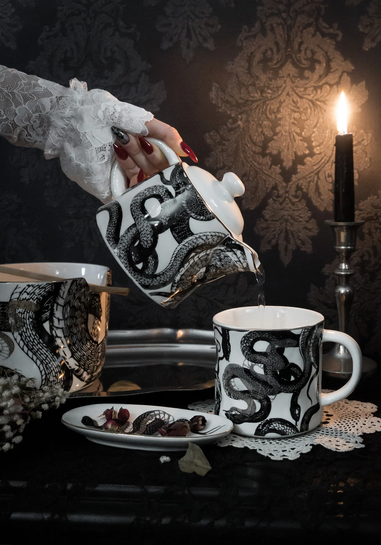 Saraph Snakes Mug - Image 2