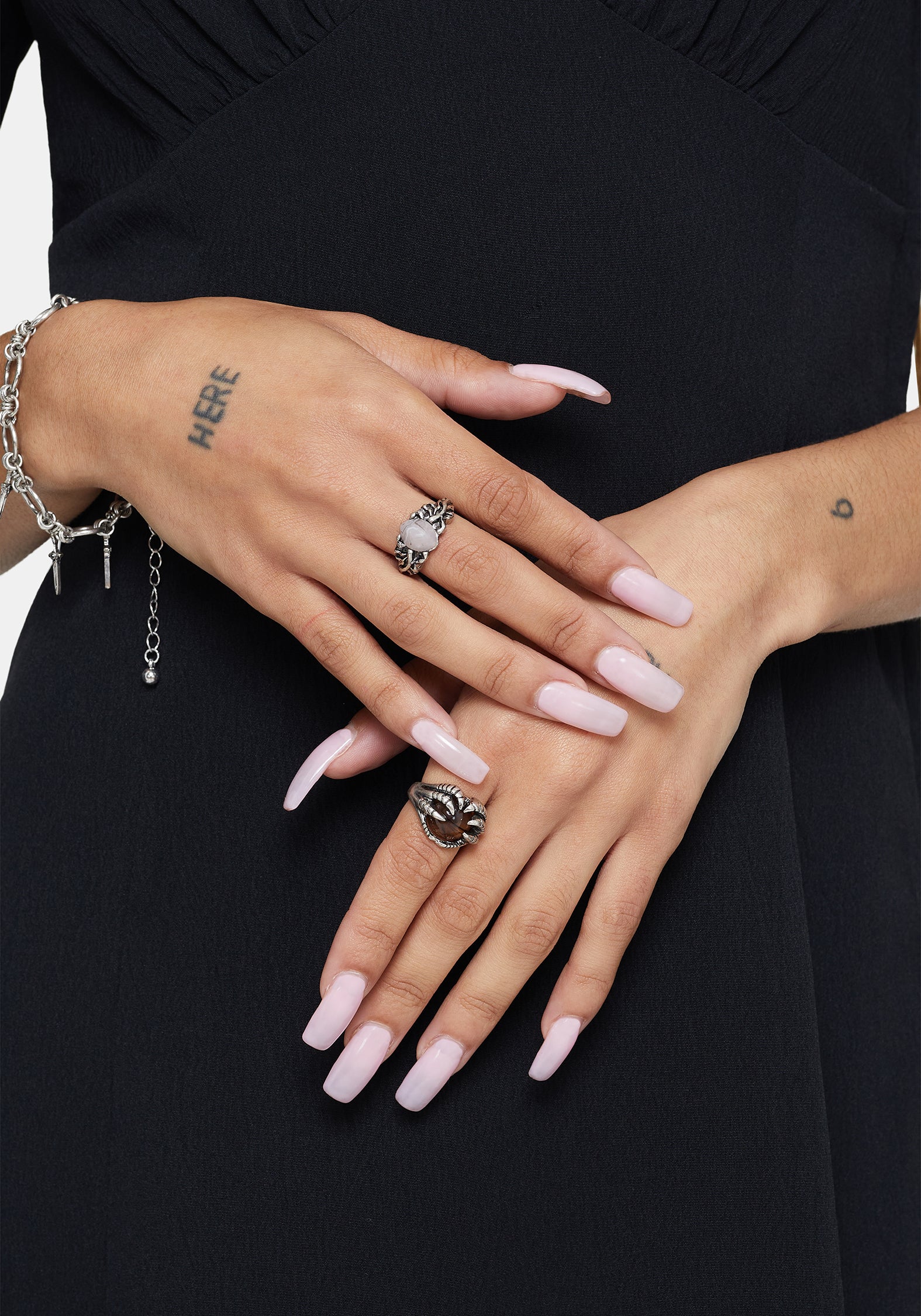 Shadowclaw Chunky Ring Set - Image 4