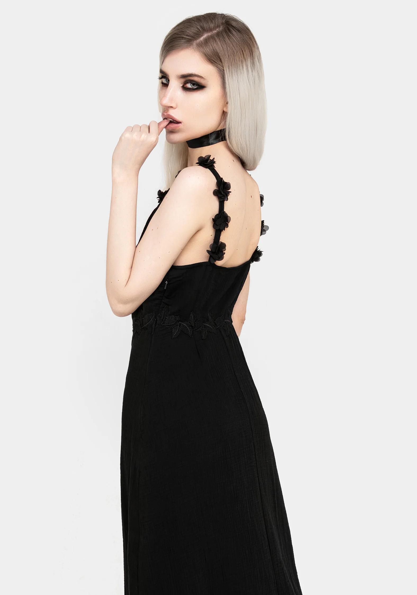 Vine V-Neck Maxi Dress - Image 7
