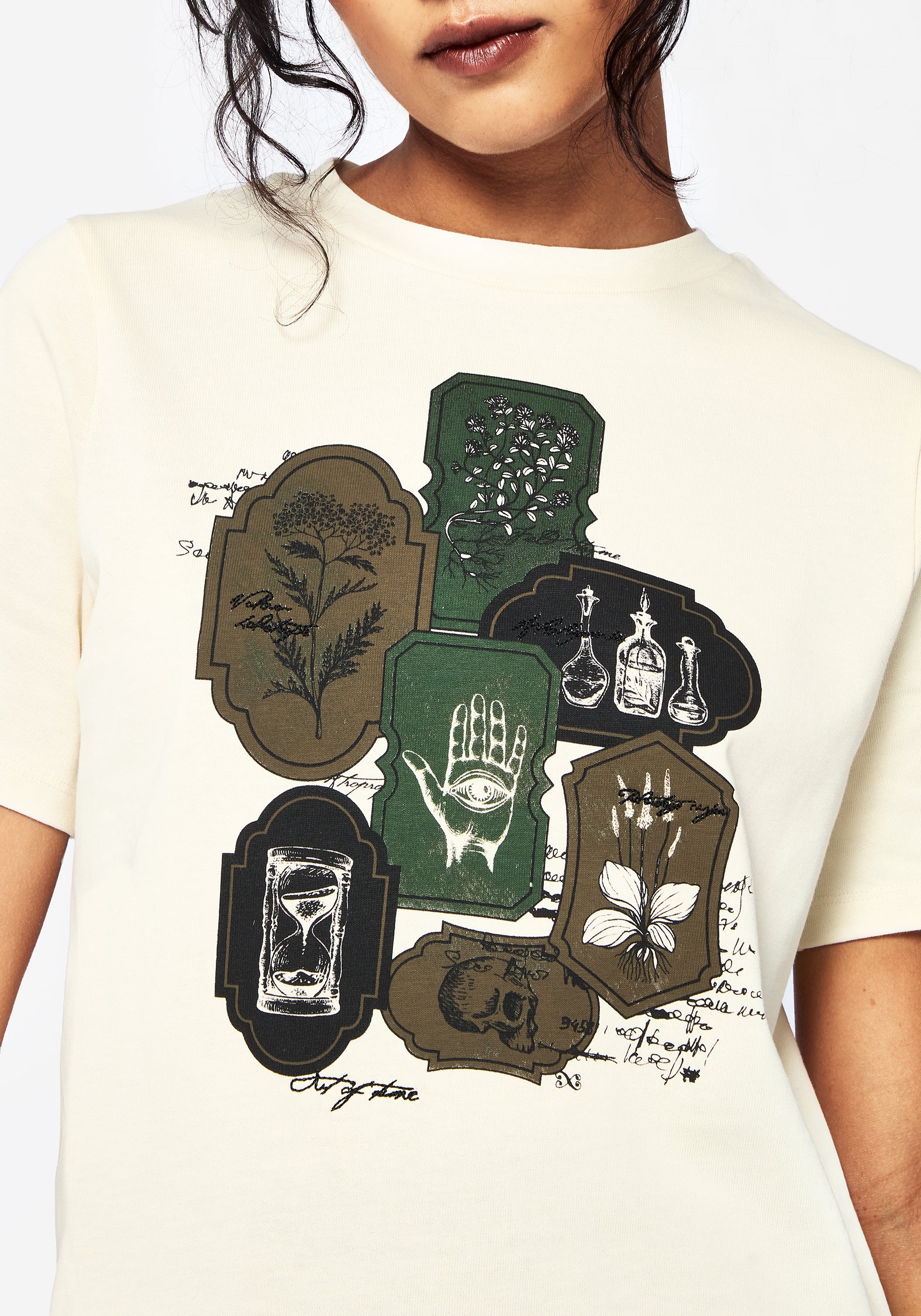 Wicce Stamp Graphic Short Sleeve T-Shirt - Image 2