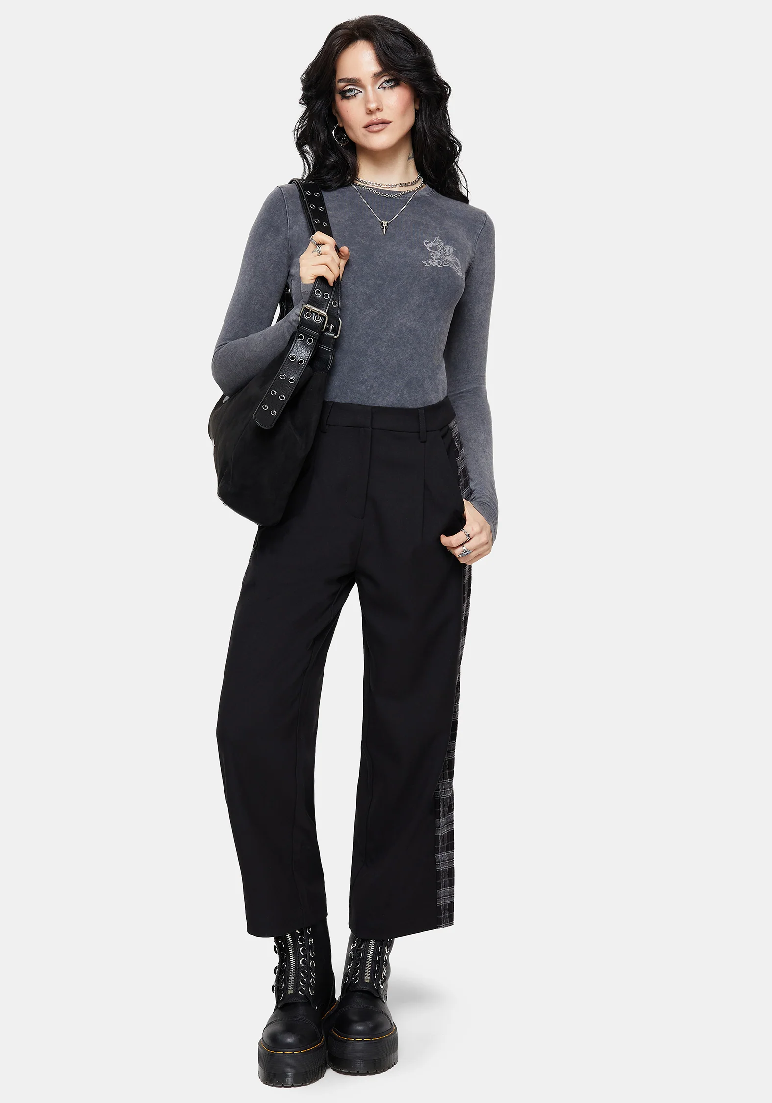 Wyn Dragon Long Sleeved Fitted Tee - Image 6